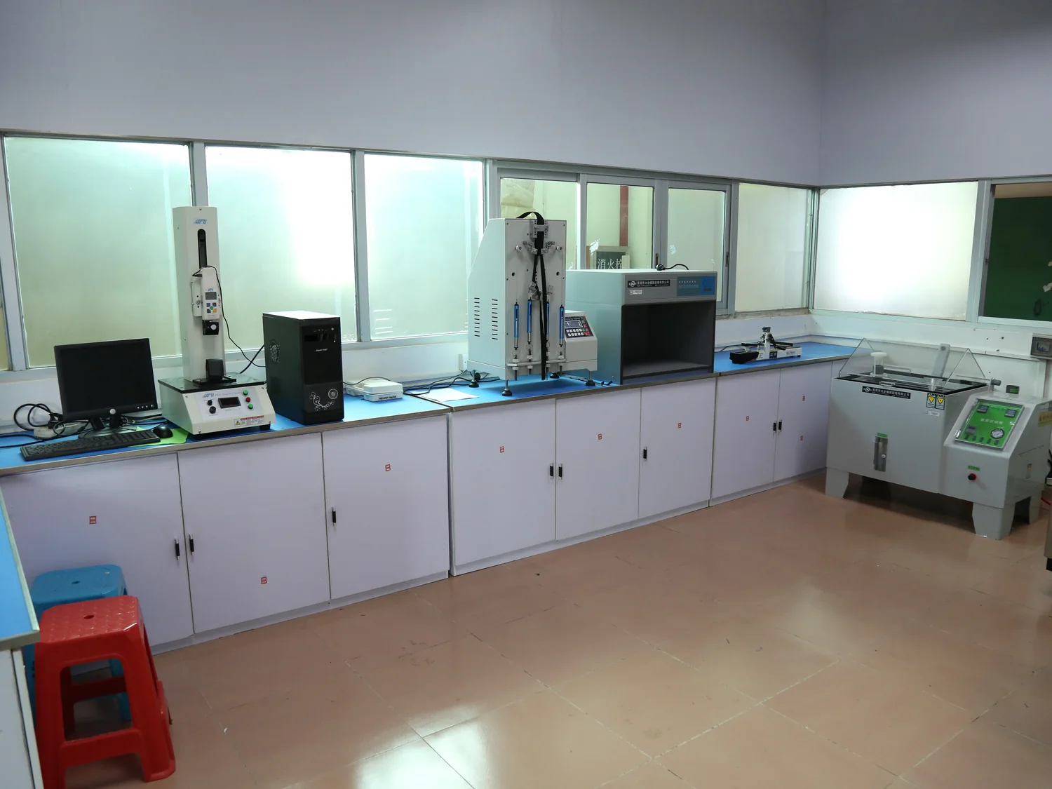 Material review area for bag quality control